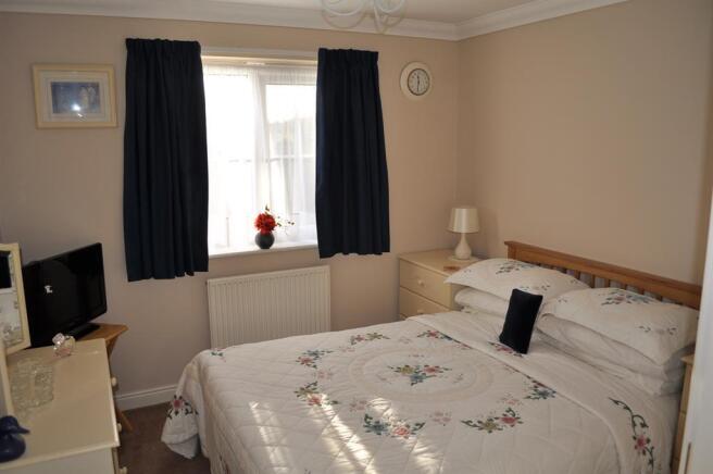 BEDROOM 2