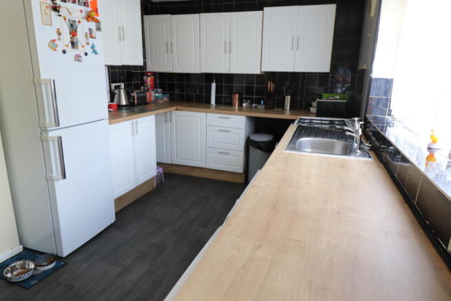 Kitchen diner 2.JPG