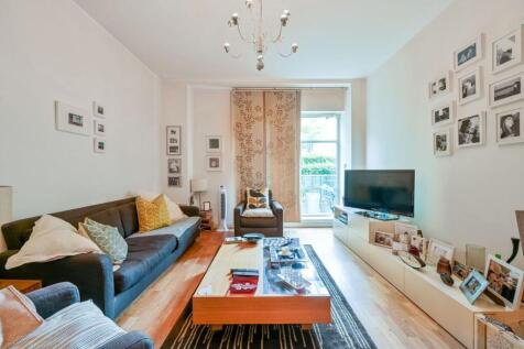 Great West Road, Brentford, TW8