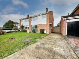 44, Crown Drive, Bishops Cleeve, Cheltenham GL52 8AZ