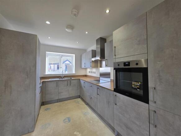 2 bed Detached for sale Image 5