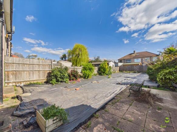 CAM02615G0-PR0184-STILL010