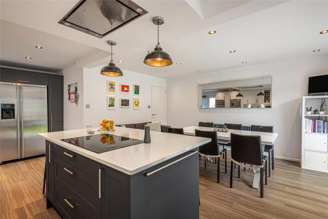 Kitchen/Breakfast Rm