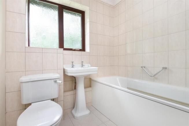 Bathroom.jpg