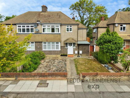 Cannon Hill Lane,London,SW20 9HL