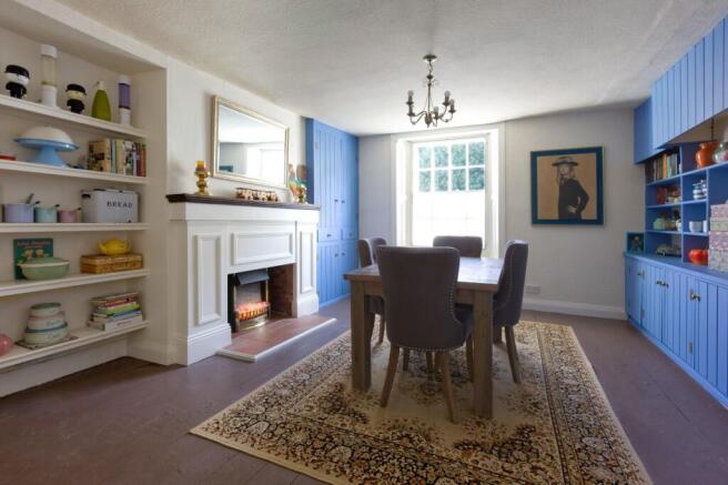 7 bed House for sale Image 7