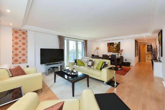 Flat 12, Regents Park House (11).JPG