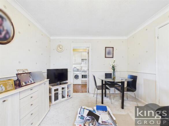 Hollybush Way, Cheshunt, Waltham Cross photo 4