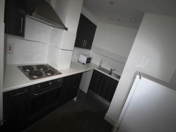 1 bed Flat to rent Image 4