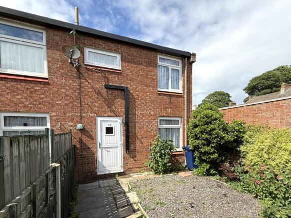 Semi-Detached for sale Image 4