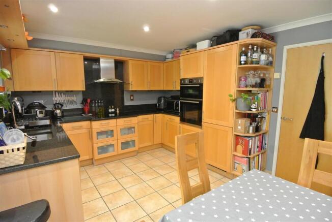 Kitchen Breakfast Room 2.JPG