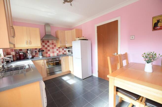 Kitchen/Dining Area