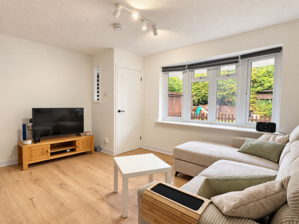 Wimborne Close, Taunton, TA1 photo 4