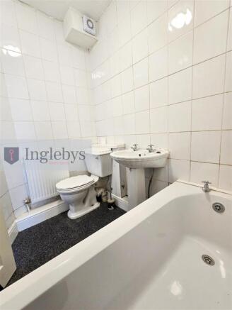 2 bed House for sale Image 5