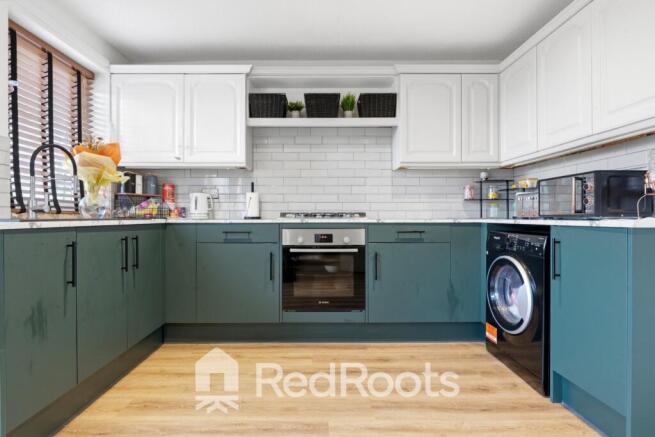 3 bed Semi-Detached for sale Image 5