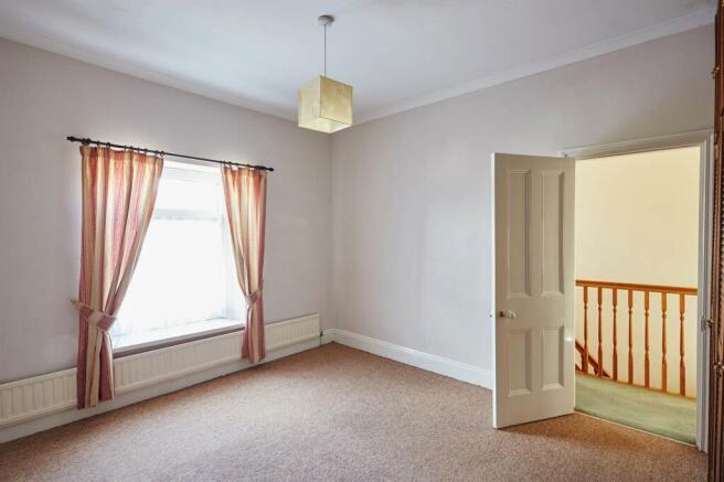 Bedroom 1_34.jpg