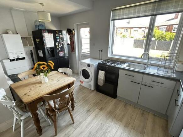 3 bed Semi-Detached for sale Image 4