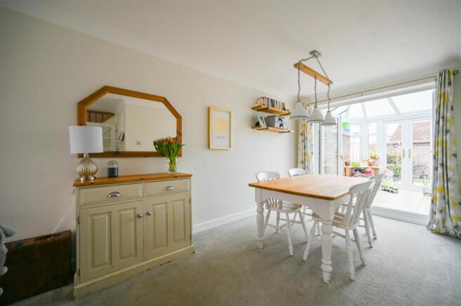 Lounge / Dining Room