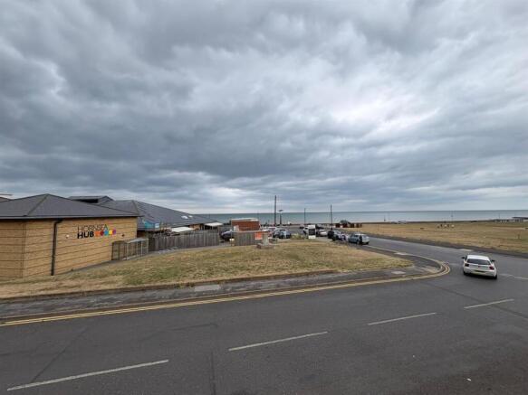 2 bed Apartment for sale Image 7