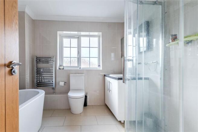 4 bed Detached for sale Image 6