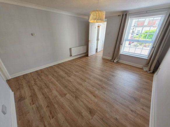 2 bed Terraced for sale Image 5