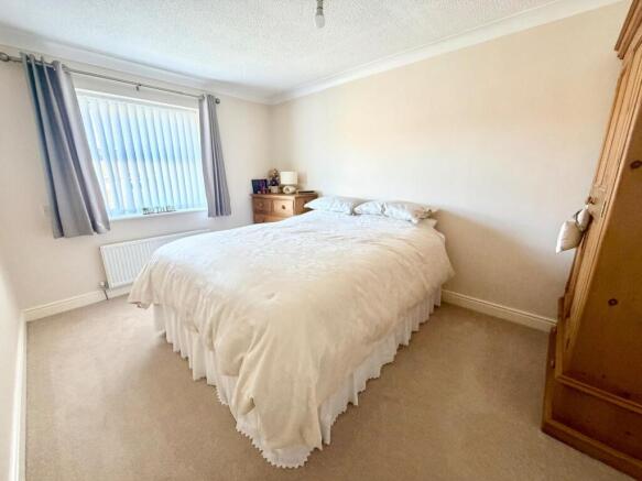 4 bed Detached for sale Image 12