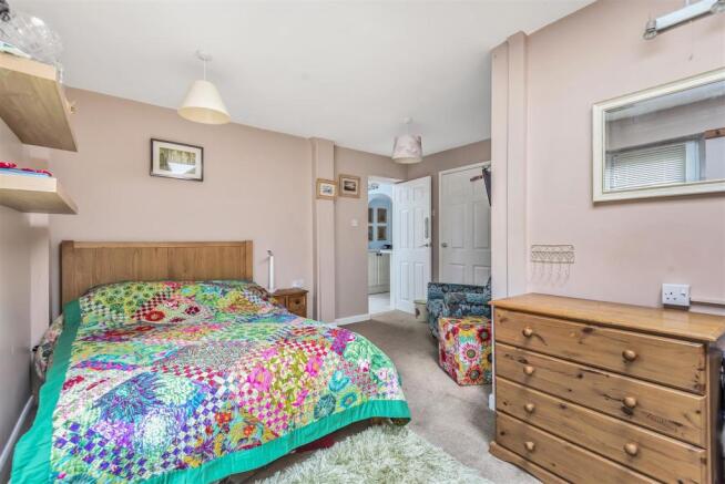Sunnyside Bed1.jpg