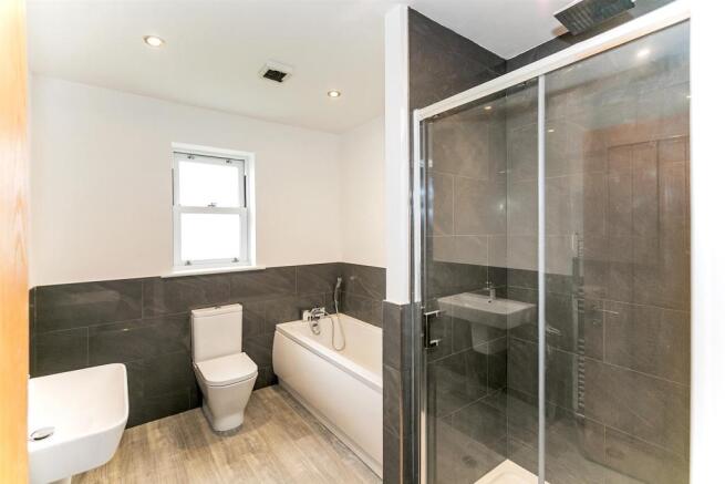 _MG_9539 Bathroom.jpg