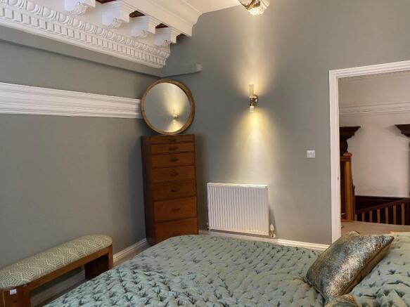 2 bed Apartment to rent Image 12