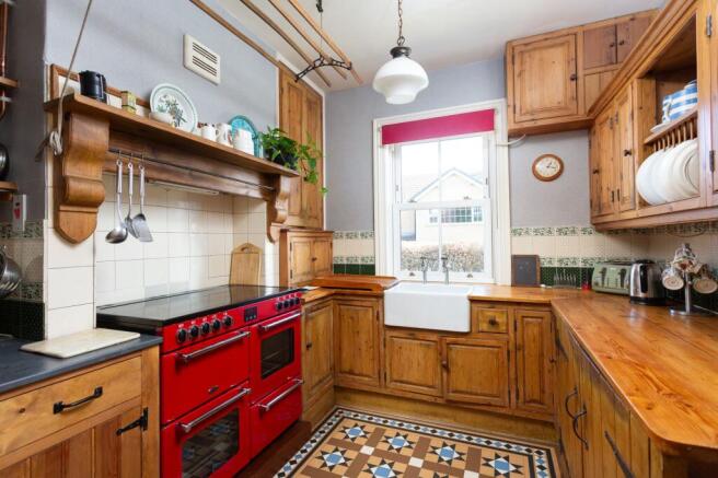 4 bed Detached for sale Image 4
