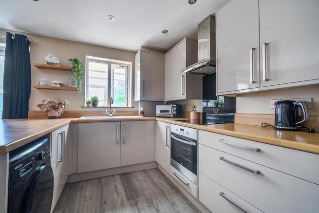 1436813-15-69cbaa6a18a5a