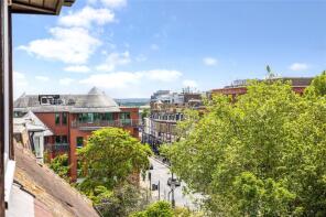 17, 61 Aspen Lodge, Wimbledon Hill Road, London SW19 7QP