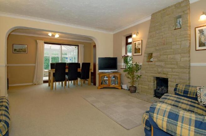 Lounge/Dining Room