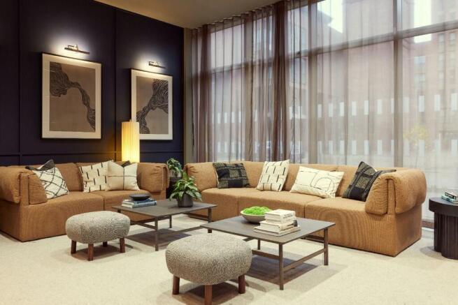 3 bed Flat to rent Image 10