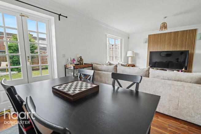 3 bed Terraced for sale Image 9