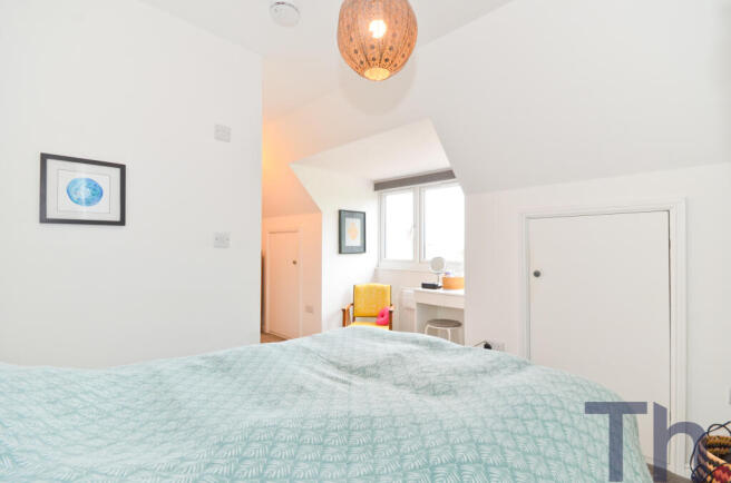 Bedroom 1 (3).JPG