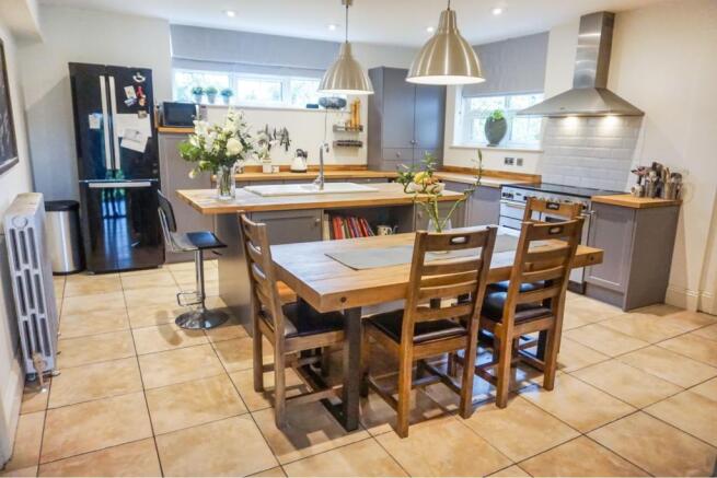 Kitchen/Breakfast