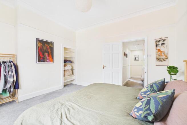 2 bed Terraced for sale Image 8