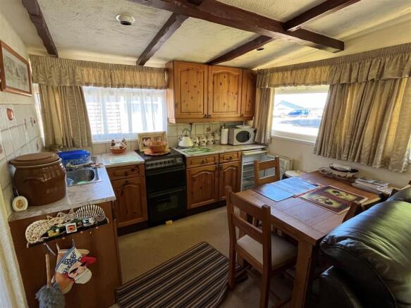 Kitchen Area.jpg