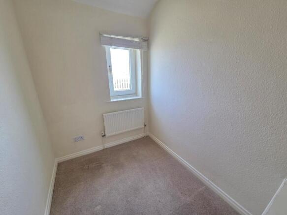 3 bed Semi-Detached to rent Image 12