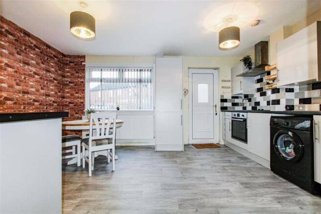 Dining Fitted Kitchen: