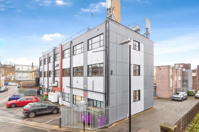 2 bed Flat to rent Image 8