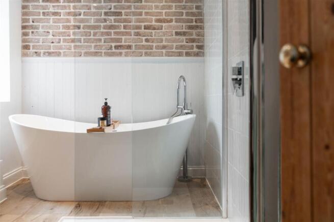Bathroom-4.jpg