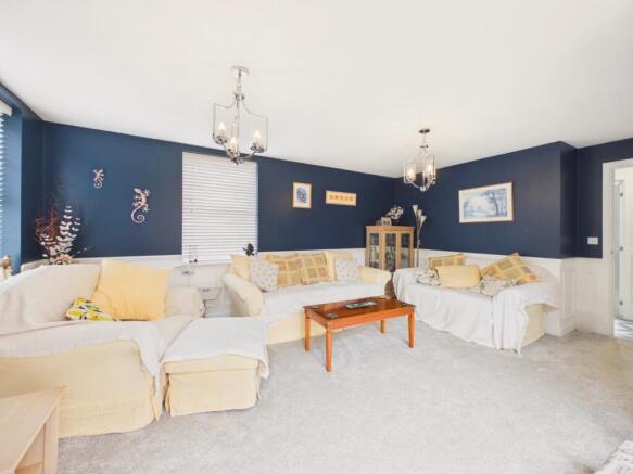 4 bed Detached for sale Image 6