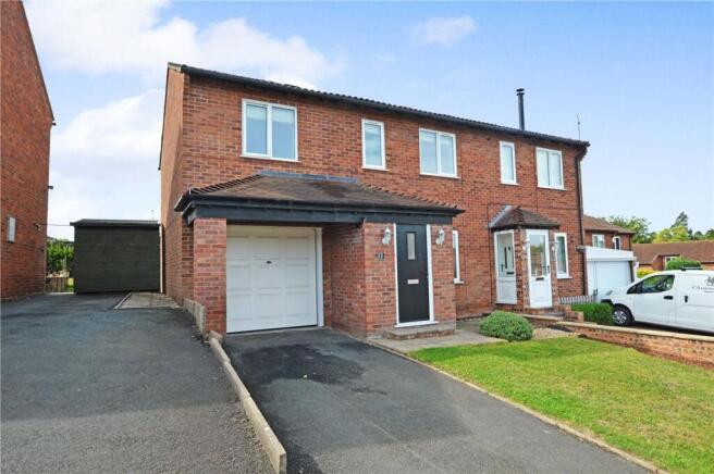 3-bed semi-detached on Hook Farm Road, Bridgnorth, WV16, £300,000