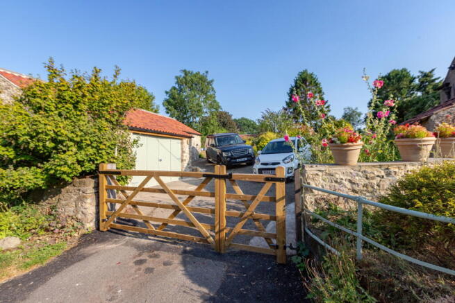2 bed Detached for sale Image 9