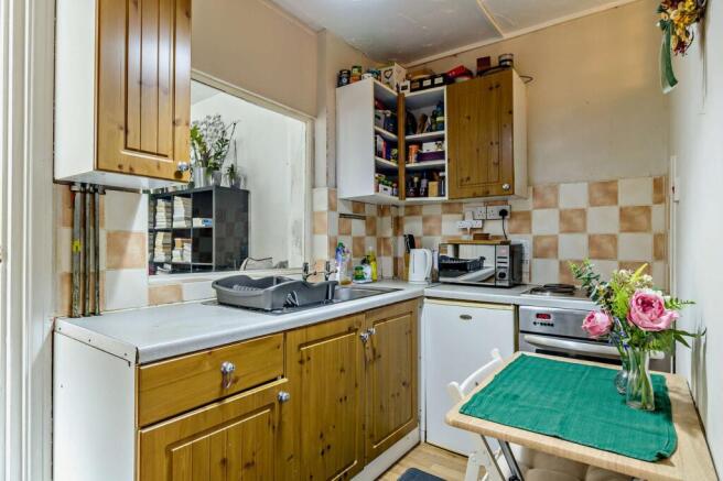5 bed Flat for sale Image 12