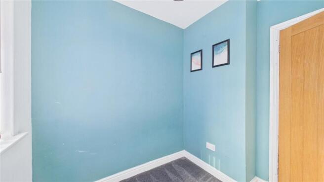 3 bed Semi-Detached to rent Image 10