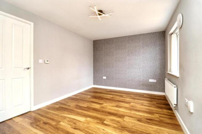 3 bed Semi-Detached for sale Image 12