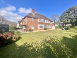 Flat 3, 2a, Beechwood Avenue, Bournemouth BH5 1LX